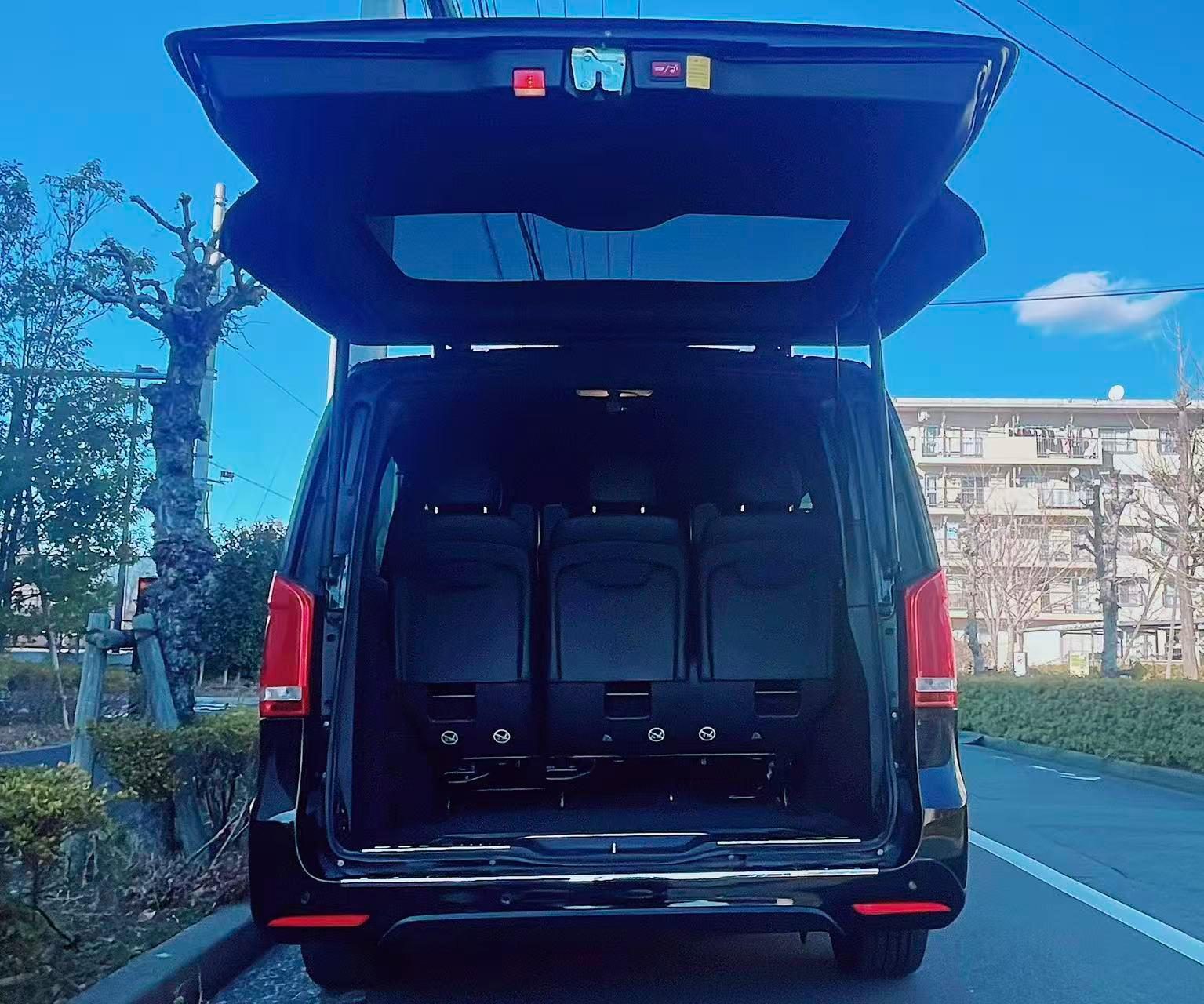 Mercedes-Benz V-Class — view 2